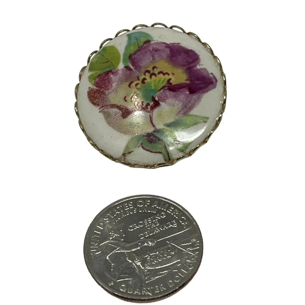 Vintage Flower Brooch Porcelain Purple and Gold‎ Tone Pin